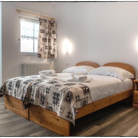 Albergo Ristorante Le Alpi La Frua Esterno foto