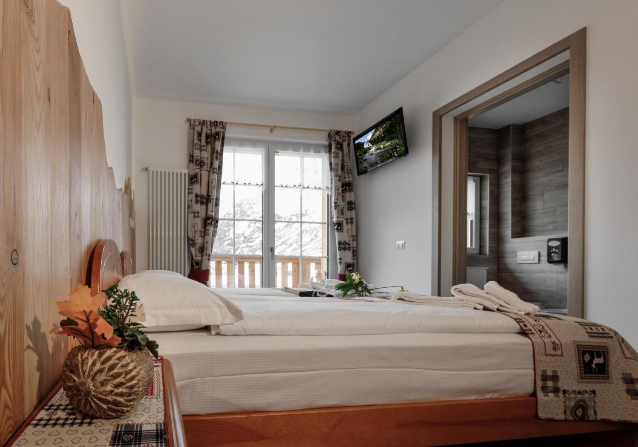 Albergo Ristorante Le Alpi La Frua Esterno foto