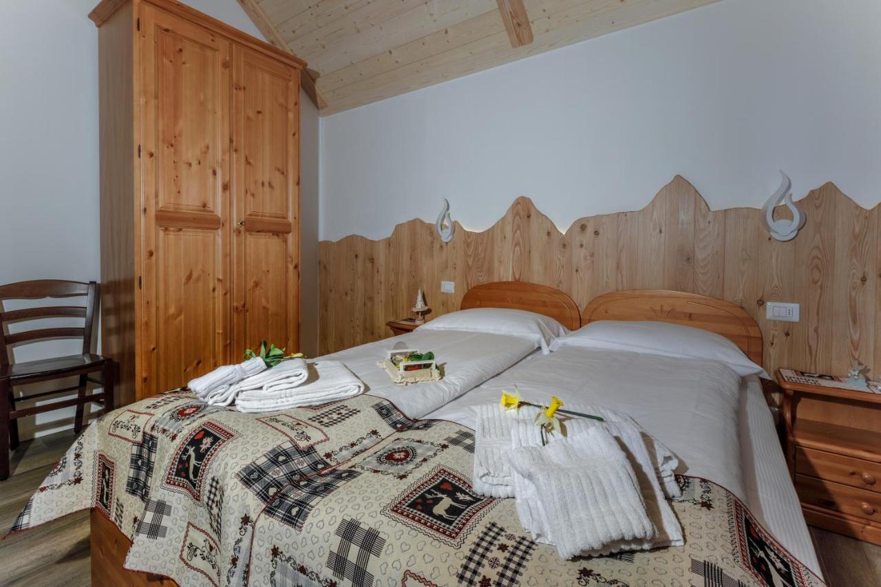 Albergo Ristorante Le Alpi La Frua Esterno foto